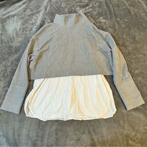 Zara Gray and White Turtleneck Sweater

#1350